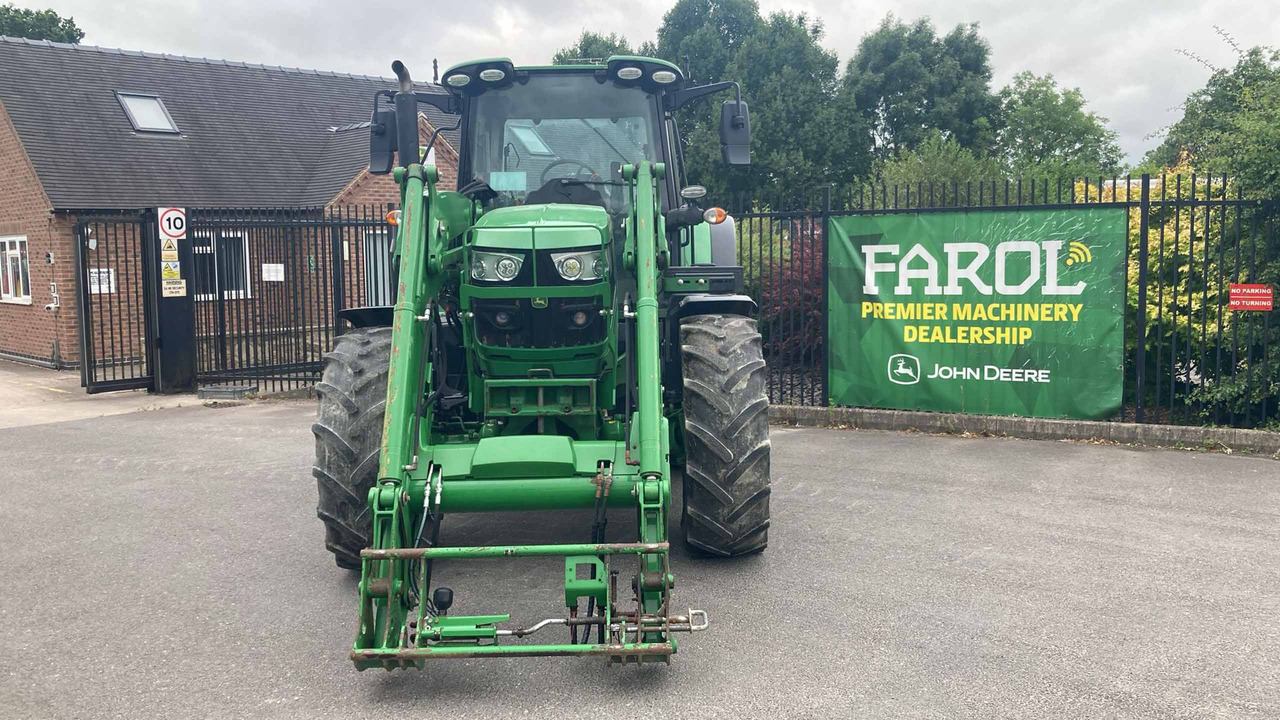 John Deere 6130M - Farm tractor: picture 4 John Deere 6130M - Farm tractor: picture 4