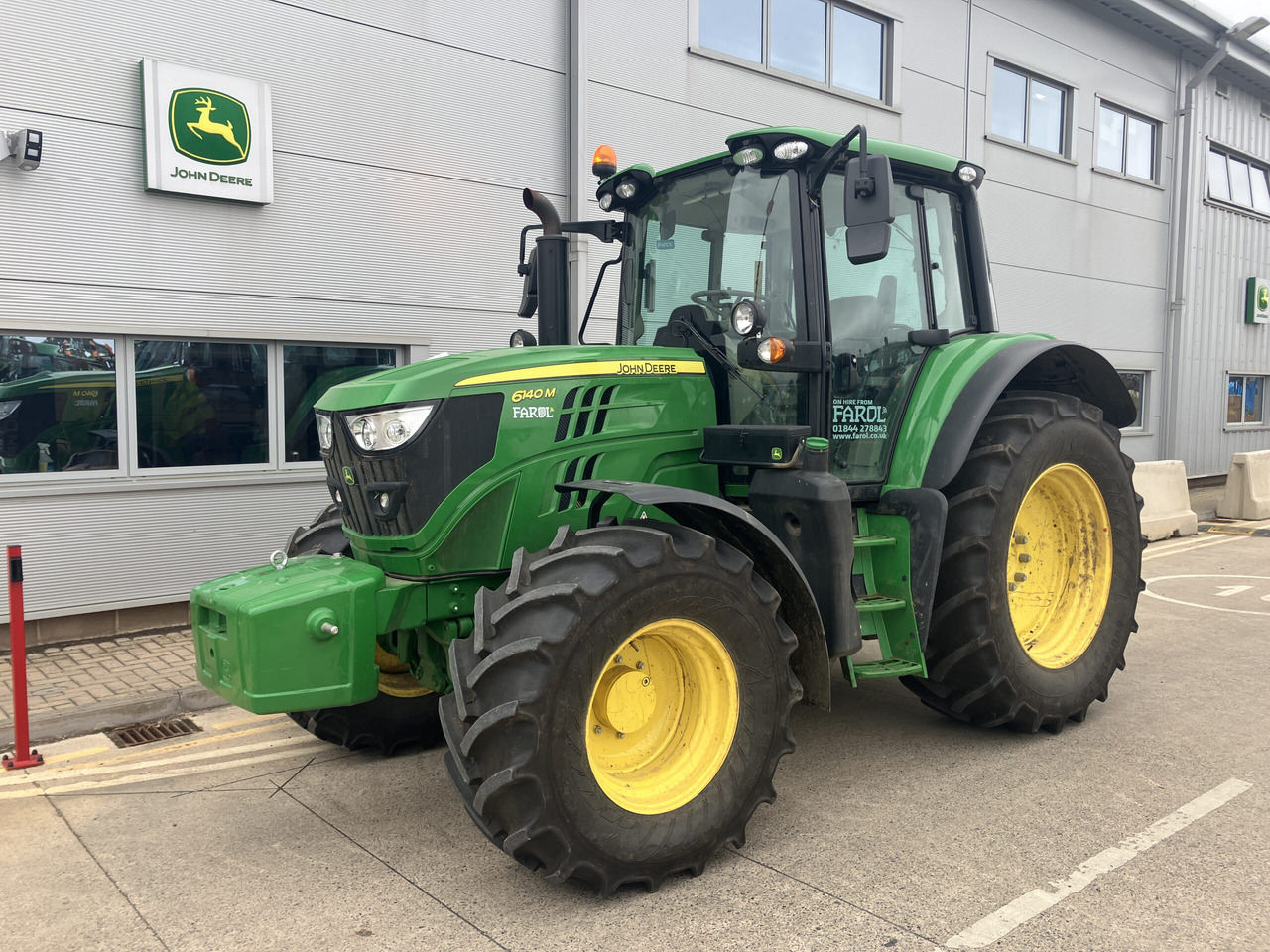 John Deere 6140M - Farm tractor: picture 1 John Deere 6140M - Farm tractor: picture 1