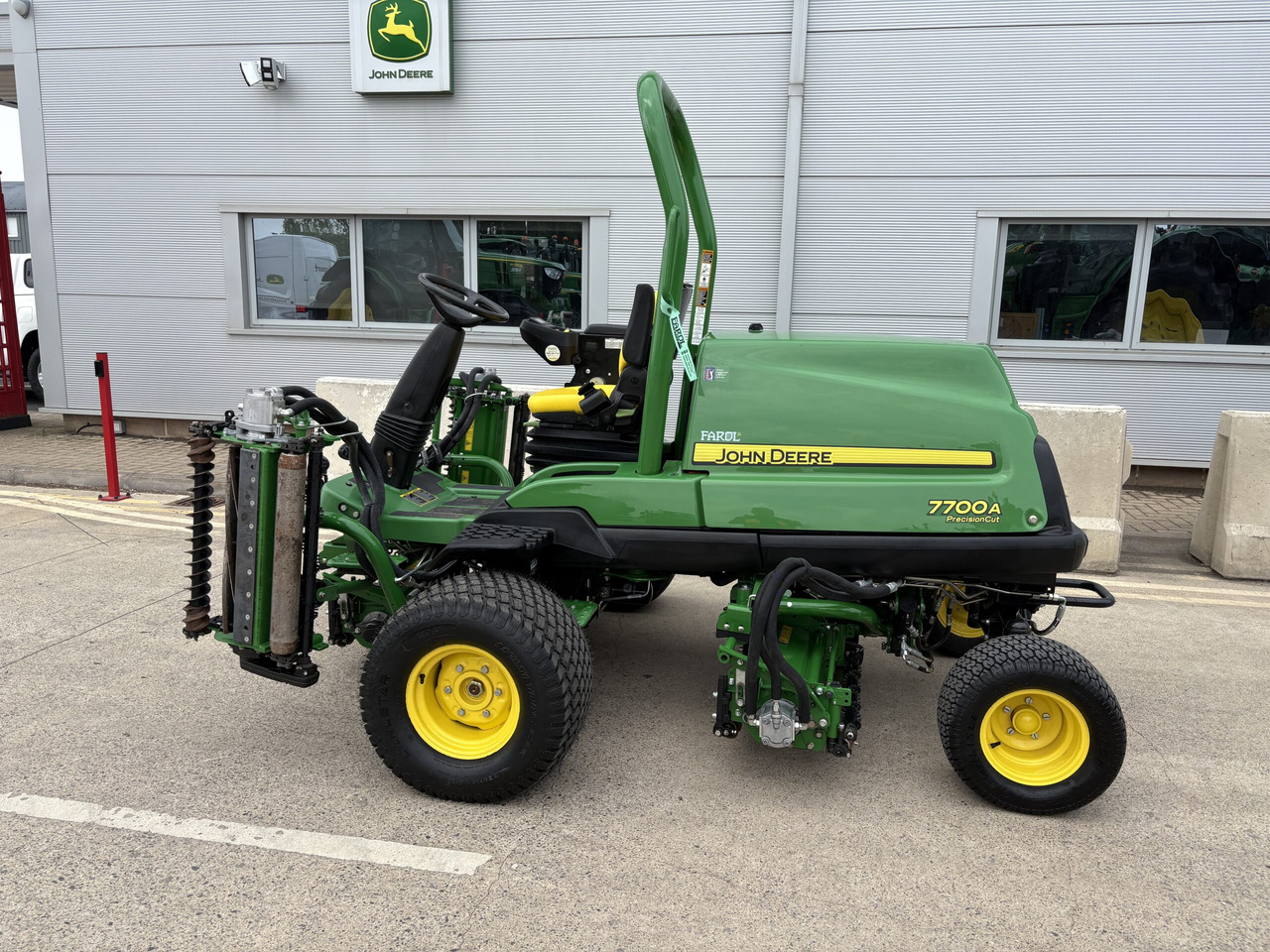 John Deere 7700A Fairway Mower - Garden mower: picture 1 John Deere 7700A Fairway Mower - Garden mower: picture 1