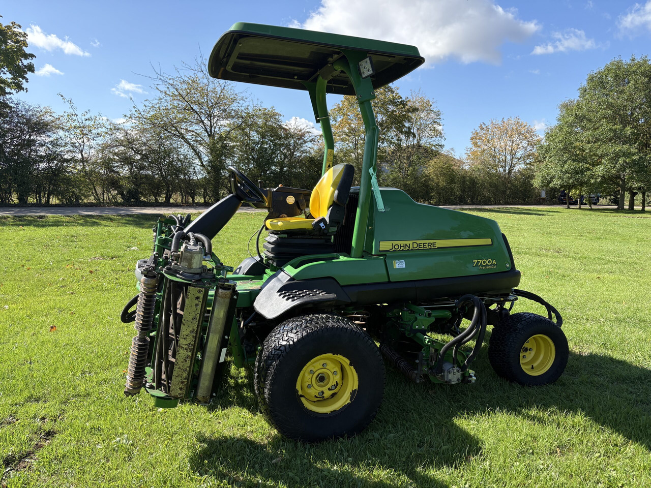 John Deere 7700A Fairway Mower - Garden mower: picture 4 John Deere 7700A Fairway Mower - Garden mower: picture 4