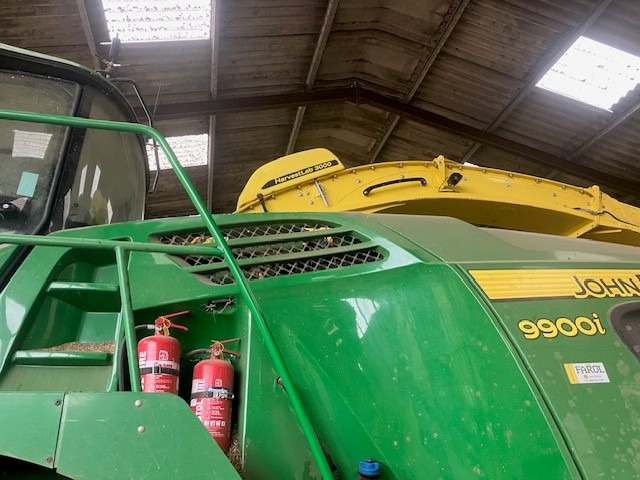 John Deere 9900 - Forage harvester: picture 2 John Deere 9900 - Forage harvester: picture 2