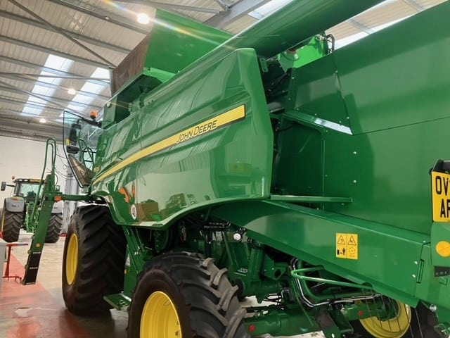John Deere T670i - Combine harvester: picture 4 John Deere T670i - Combine harvester: picture 4