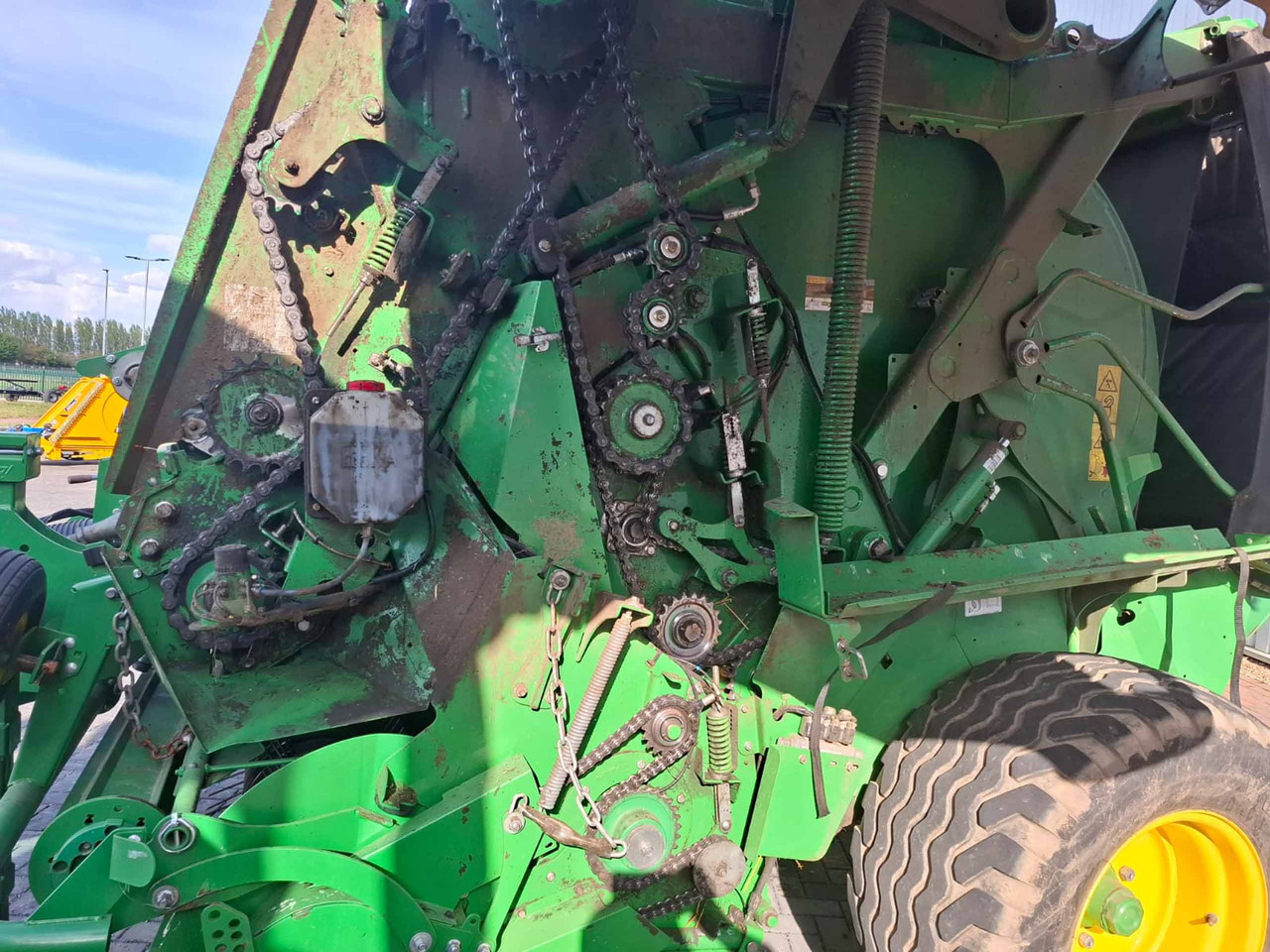 John Deere V451R - Hay and forage equipment: picture 3 John Deere V451R - Hay and forage equipment: picture 3