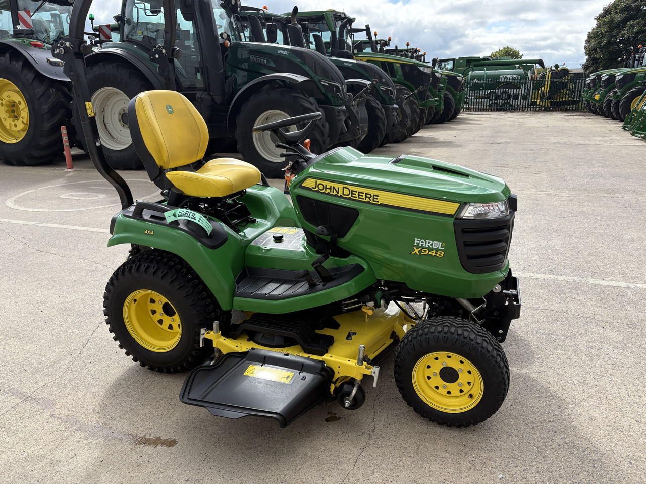 John Deere X948 Commercial Lawn Tractor - Garden mower: picture 3 John Deere X948 Commercial Lawn Tractor - Garden mower: picture 3