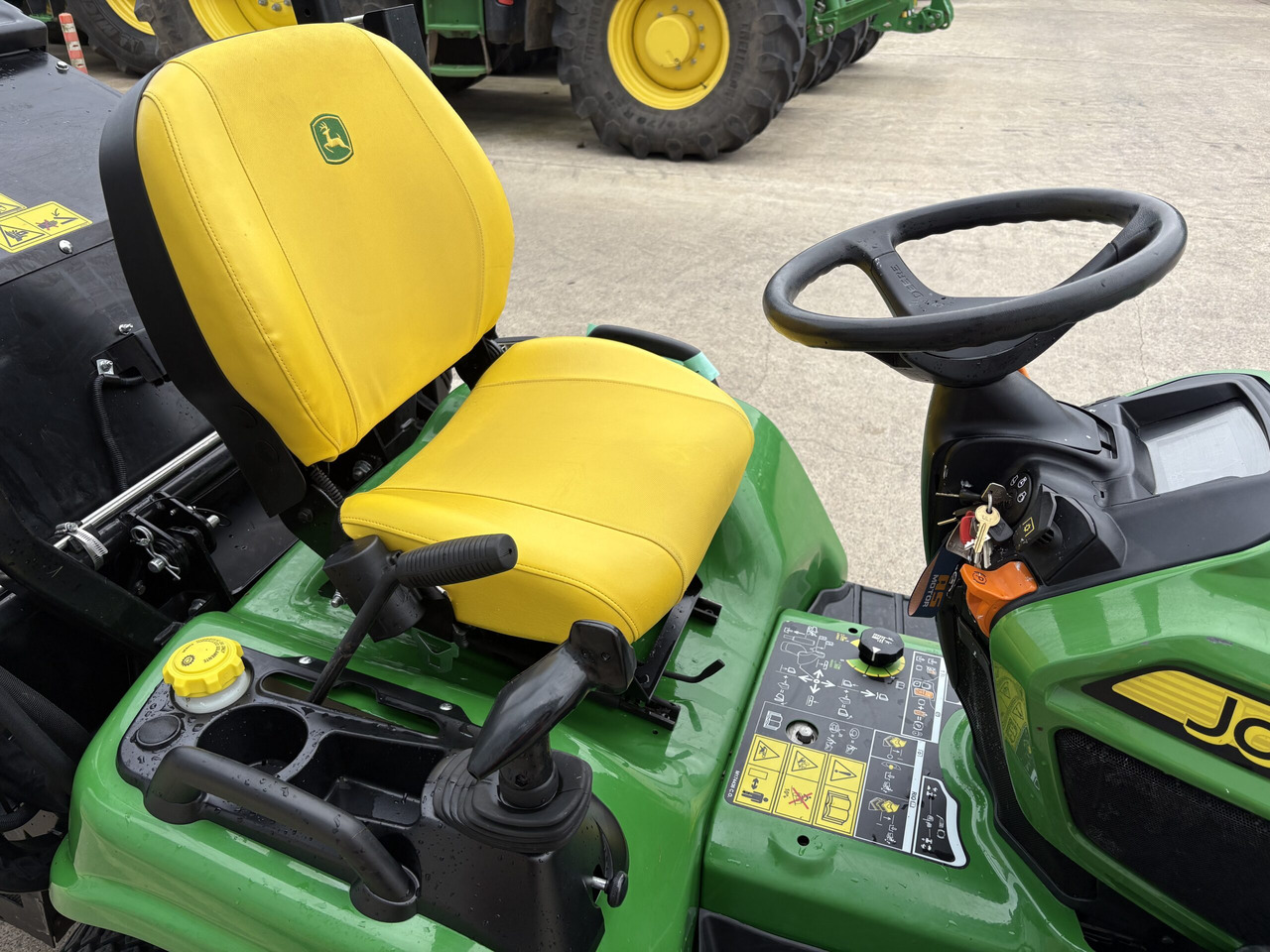 John Deere X950R Cut and Collect mower - Garden mower: picture 3 John Deere X950R Cut and Collect mower - Garden mower: picture 3