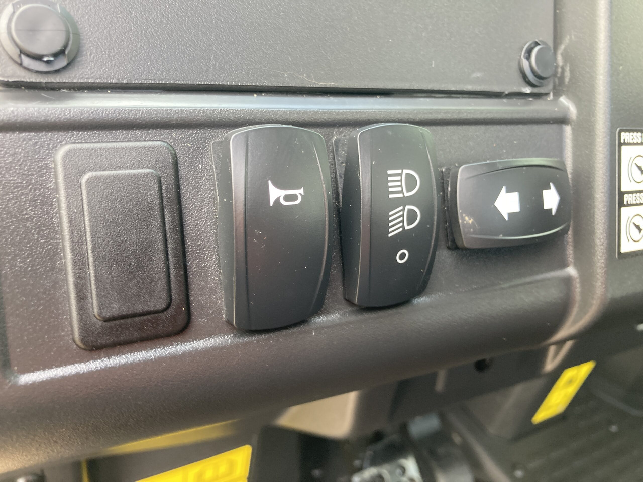 New Side-by-side/ ATV John Deere XUV875M Gator: picture 15