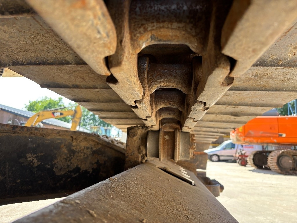 Crawler excavator CAT 320E: picture 13