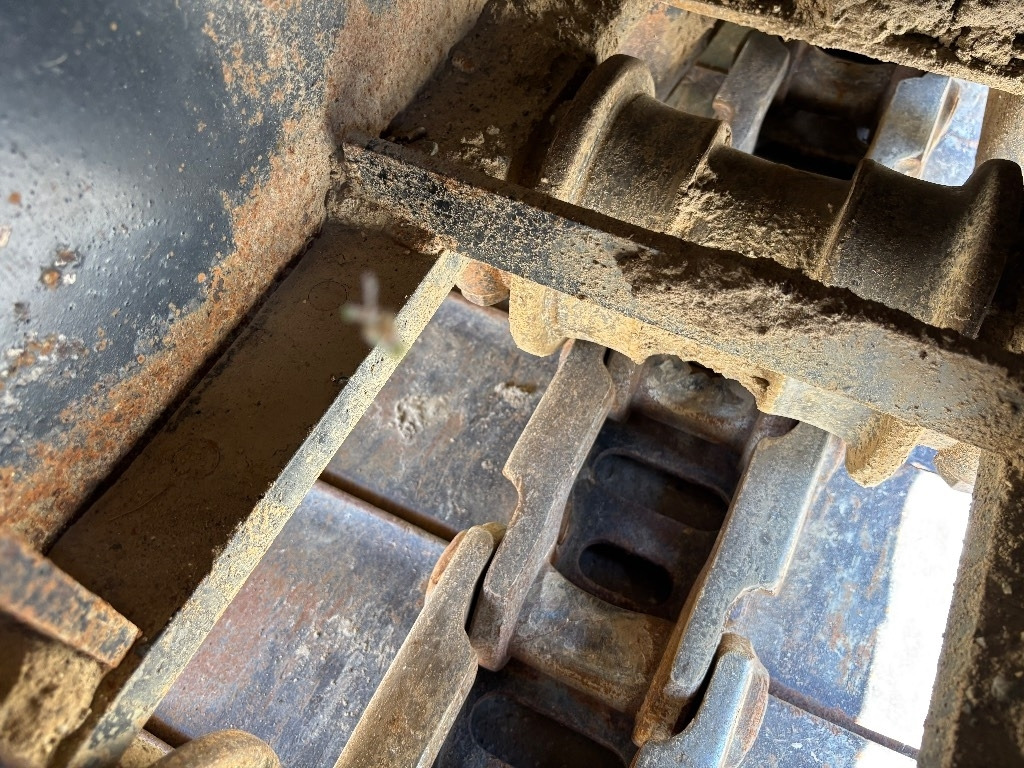 Crawler excavator CAT 320E: picture 11