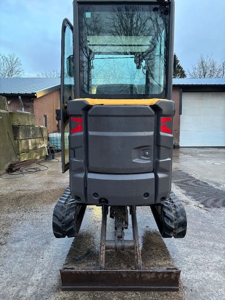 Mini excavator Volvo EC 20 E: picture 17
