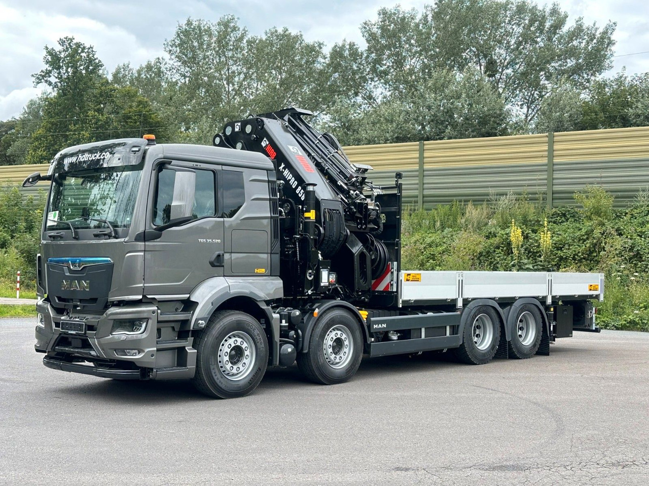 MAN TGS 35.520 8x4 BL HIAB X-HiPro858E-8 & Jib150x-6 - Crane truck: picture 4 MAN TGS 35.520 8x4 BL HIAB X-HiPro858E-8 & Jib150x-6 - Crane truck: picture 4
