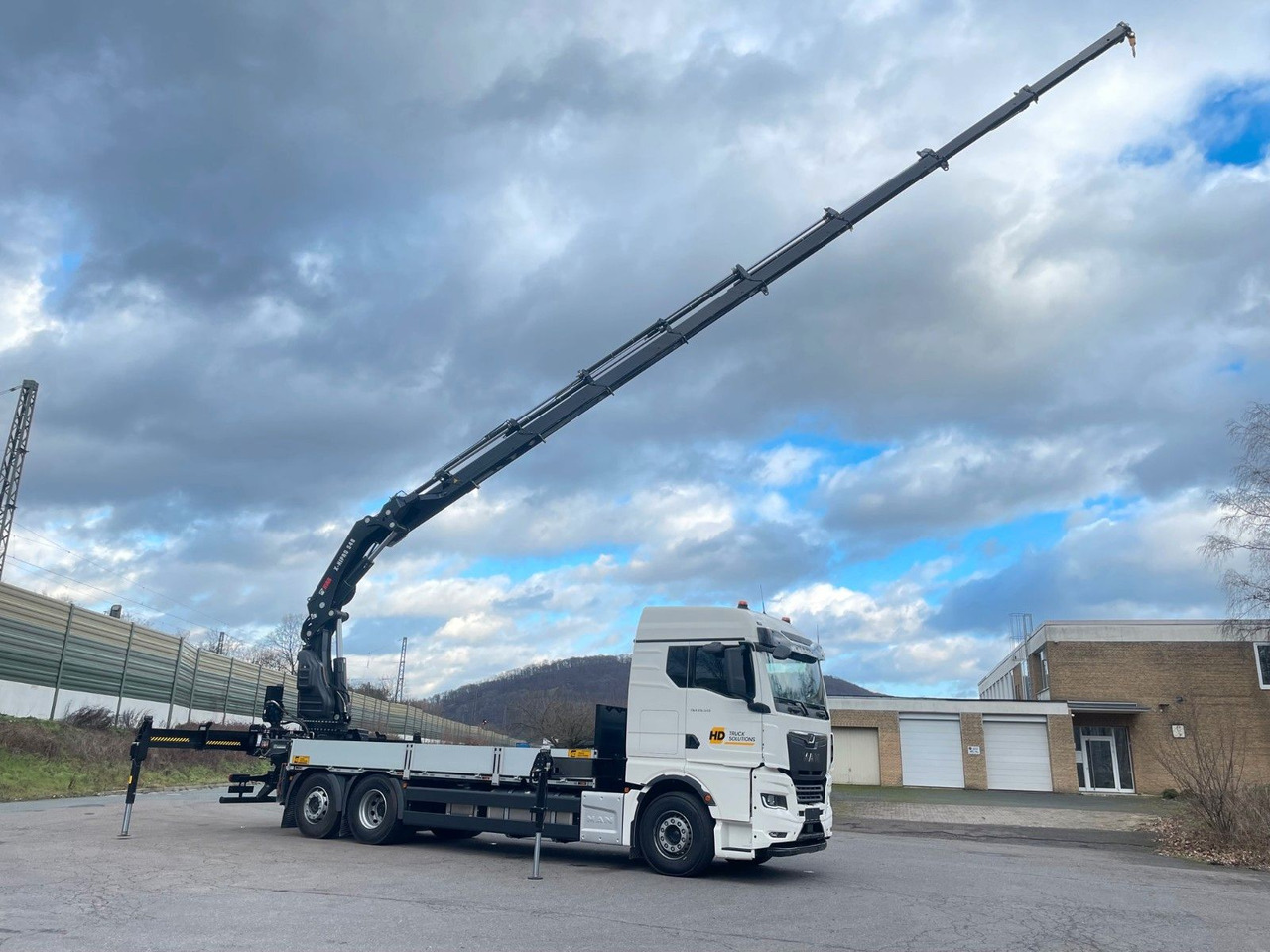 MAN TGX 26.520 TG3 Retarder / 6X2 Hiab 548 E 8 - Crane truck: picture 1 MAN TGX 26.520 TG3 Retarder / 6X2 Hiab 548 E 8 - Crane truck: picture 1