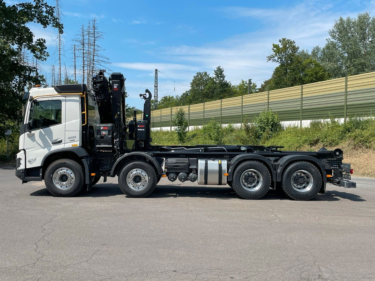 Volvo FMX 500 8x4 Abrollkipper + Kran Hiab 228-6 - Hook lift truck, Crane truck: picture 4 Volvo FMX 500 8x4 Abrollkipper + Kran Hiab 228-6 - Hook lift truck, Crane truck: picture 4