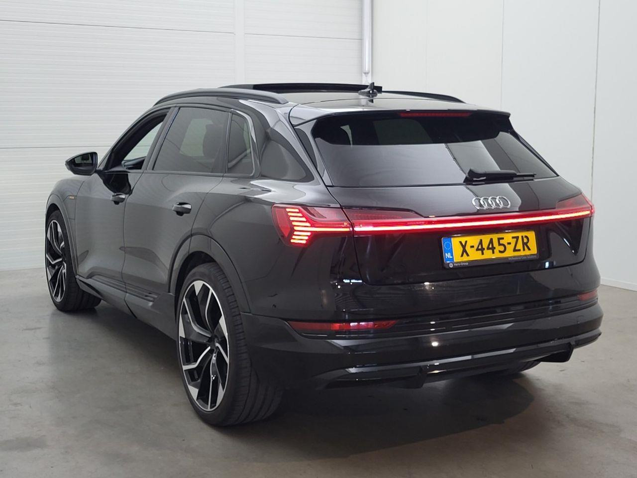 Audi e - tron 50 quattro edition 71 kWh | 2020 | 121.330 km | X445ZR | NAP: Geen oordeel - Car: picture 3 Audi e - tron 50 quattro edition 71 kWh | 2020 | 121.330 km | X445ZR | NAP: Geen oordeel - Car: picture 3