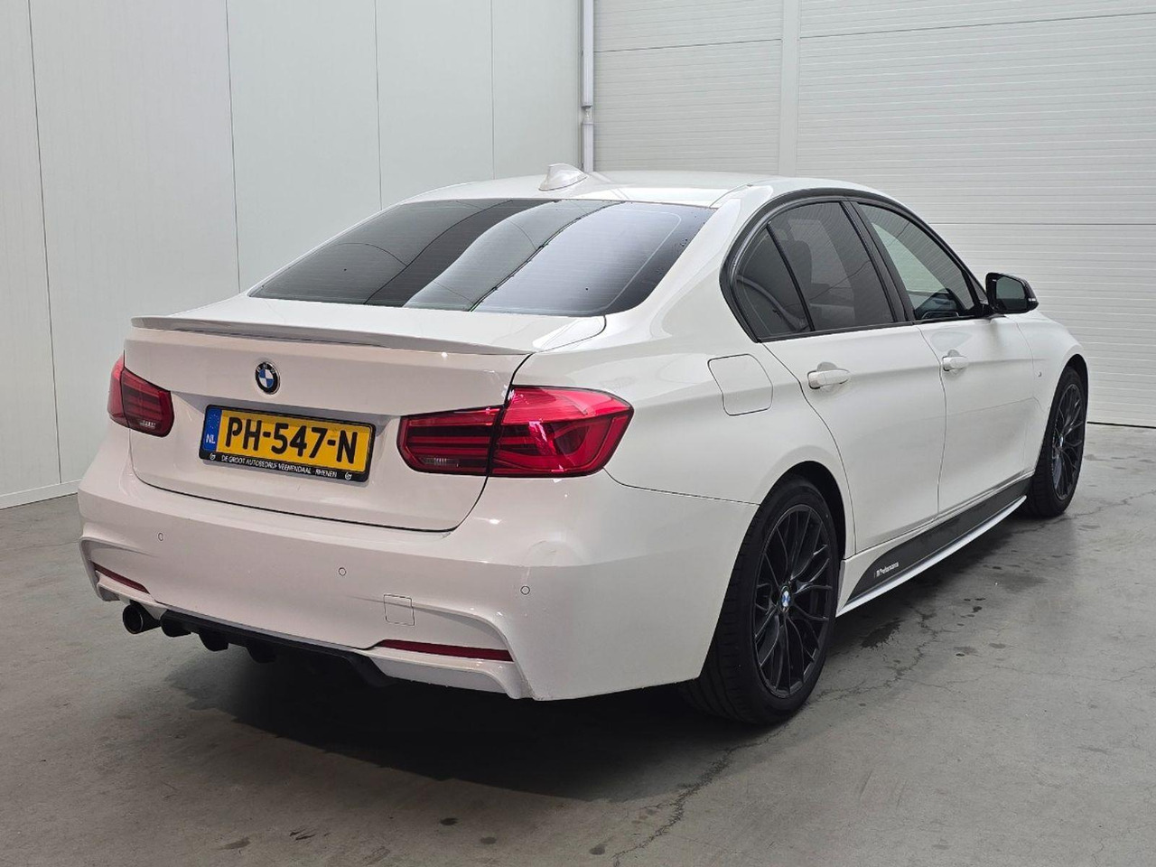 BMW 3-serie 318i High Executive | 2017 | 132.699 km | PH547N | NAP: Logisch - Sedan: picture 4 BMW 3-serie 318i High Executive | 2017 | 132.699 km | PH547N | NAP: Logisch - Sedan: picture 4