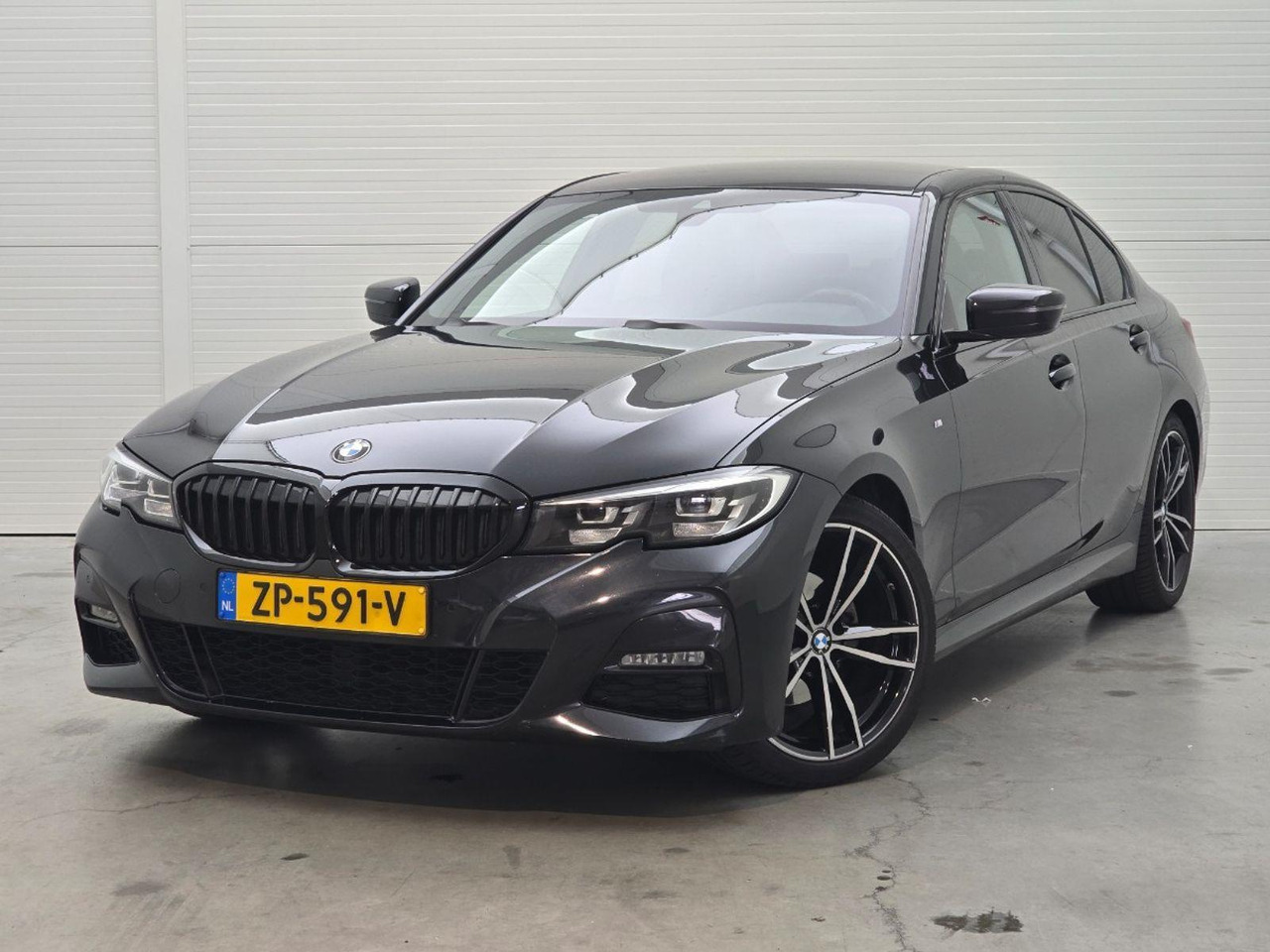 BMW 3-serie 320i Executive Edition | 2019 | 151.740 km | Automaat | ZP591V | NAP: Logisch - Sedan: picture 1 BMW 3-serie 320i Executive Edition | 2019 | 151.740 km | Automaat | ZP591V | NAP: Logisch - Sedan: picture 1