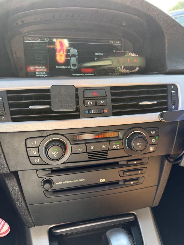 BMW 3 - serie Touring 330i Dynamic Executive | 2006 | 329.515 km | Automaat | 85SGGP | NAP: Logisch - Car: picture 5 BMW 3 - serie Touring 330i Dynamic Executive | 2006 | 329.515 km | Automaat | 85SGGP | NAP: Logisch - Car: picture 5