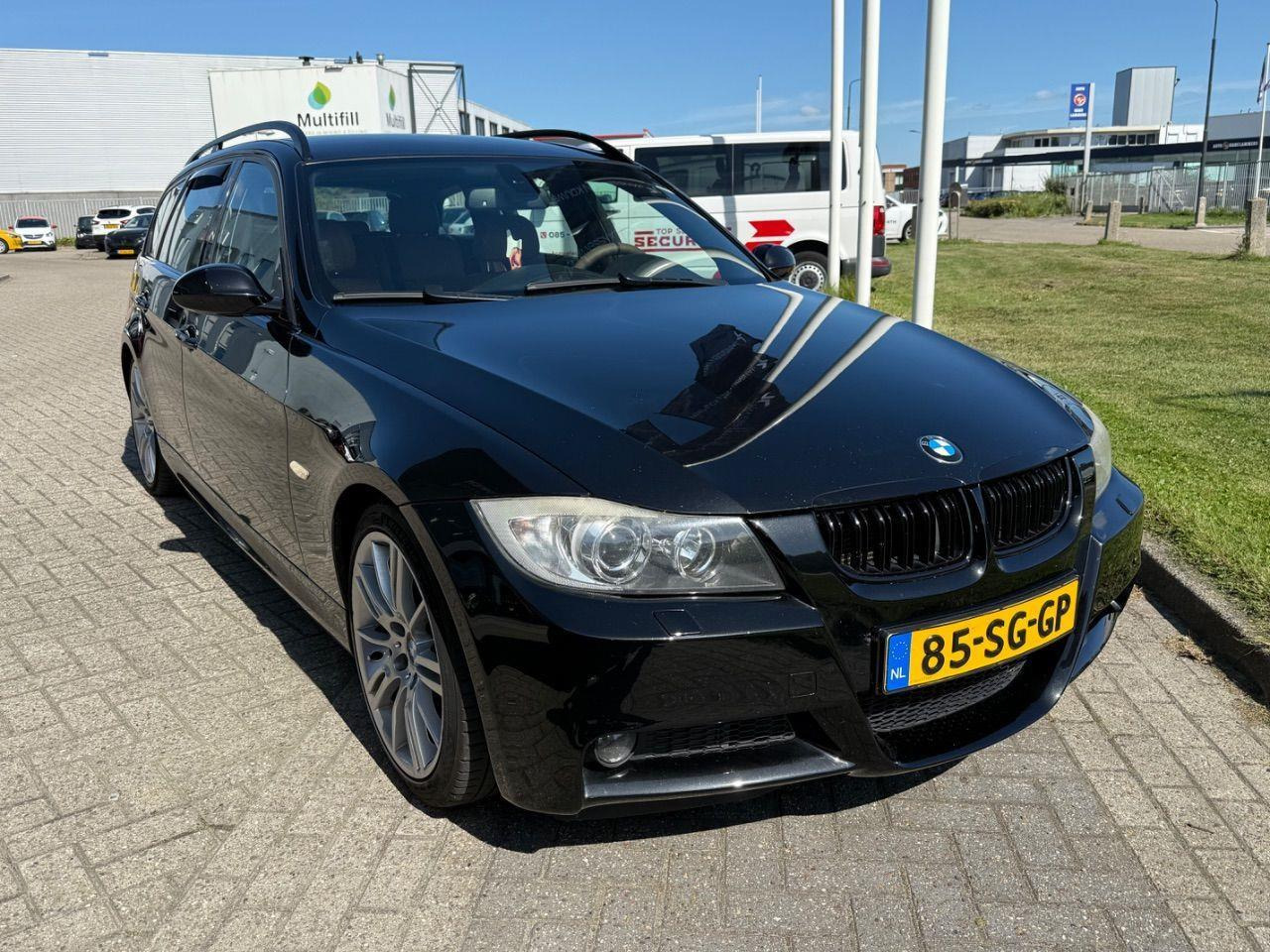BMW 3 - serie Touring 330i Dynamic Executive | 2006 | 329.515 km | Automaat | 85SGGP | NAP: Logisch - Car: picture 2 BMW 3 - serie Touring 330i Dynamic Executive | 2006 | 329.515 km | Automaat | 85SGGP | NAP: Logisch - Car: picture 2