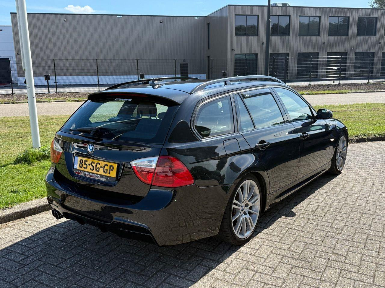 BMW 3 - serie Touring 330i Dynamic Executive | 2006 | 329.515 km | Automaat | 85SGGP | NAP: Logisch - Car: picture 4 BMW 3 - serie Touring 330i Dynamic Executive | 2006 | 329.515 km | Automaat | 85SGGP | NAP: Logisch - Car: picture 4