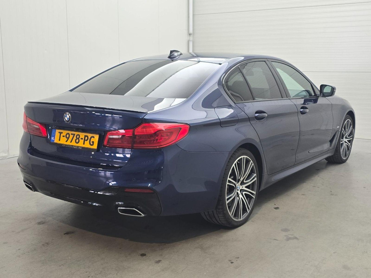 BMW 5-serie 530e iPerformance High Executive | 2020 | 84.303 km | Automaat | T978PG | NAP: Geen oordeel - Sedan: picture 4 BMW 5-serie 530e iPerformance High Executive | 2020 | 84.303 km | Automaat | T978PG | NAP: Geen oordeel - Sedan: picture 4