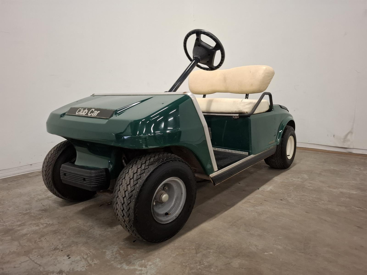ClubCar DS 2 seater (1) A9747-622827 - Golf cart: picture 1 ClubCar DS 2 seater (1) A9747-622827 - Golf cart: picture 1