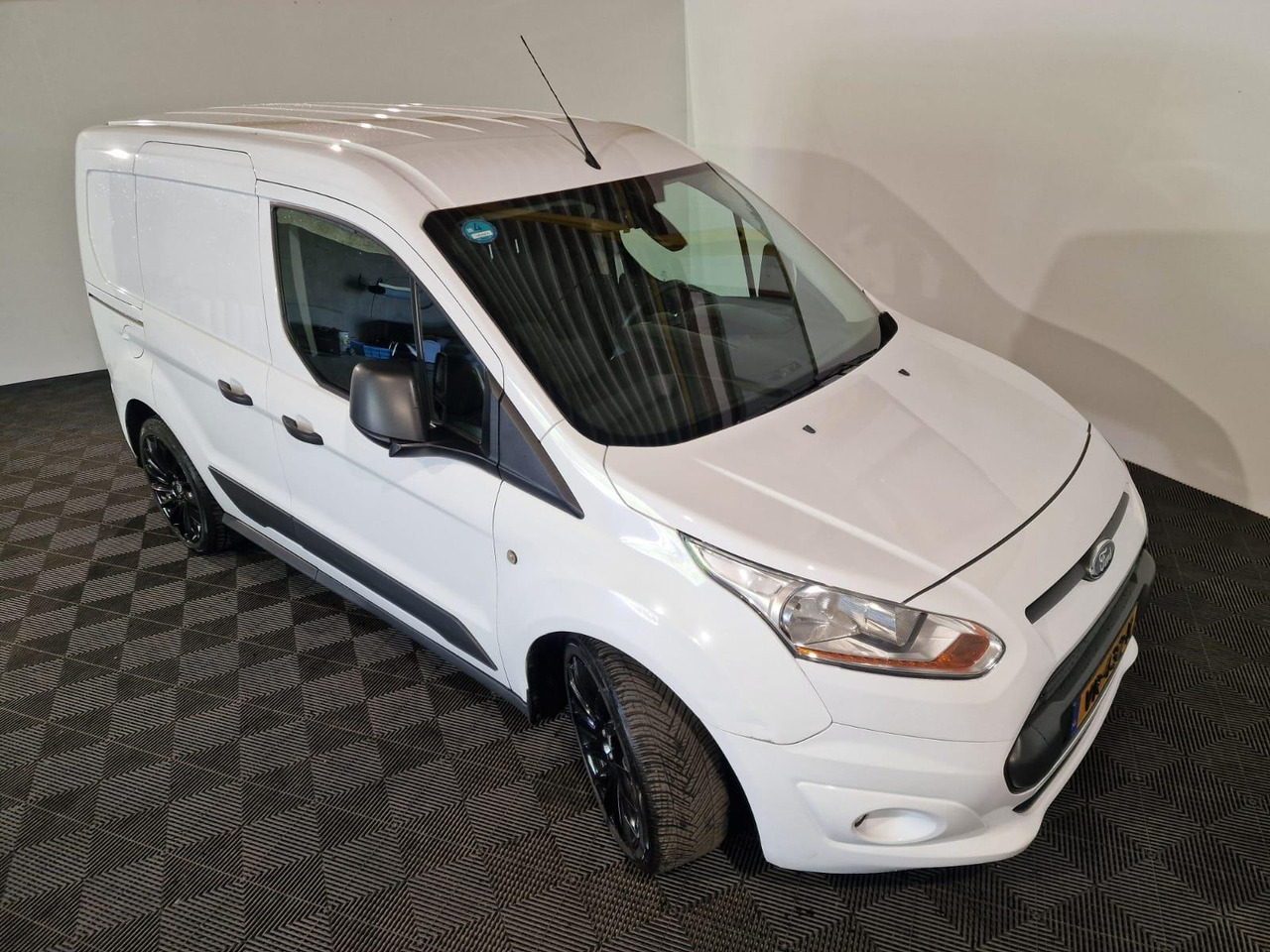 Ford Transit Connect 1.6 TDCI L1 Trend VR-432-K 127.791 km - Small van: picture 5 Ford Transit Connect 1.6 TDCI L1 Trend VR-432-K 127.791 km - Small van: picture 5