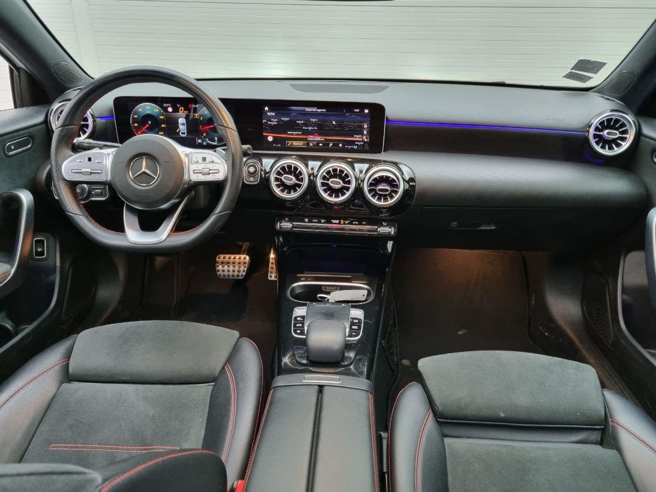 Mercedes - Benz A - klasse 200 Premium Plus | 2019 | 143.092 km | X274KG | NAP: Geen oordeel - Sedan: picture 5 Mercedes - Benz A - klasse 200 Premium Plus | 2019 | 143.092 km | X274KG | NAP: Geen oordeel - Sedan: picture 5