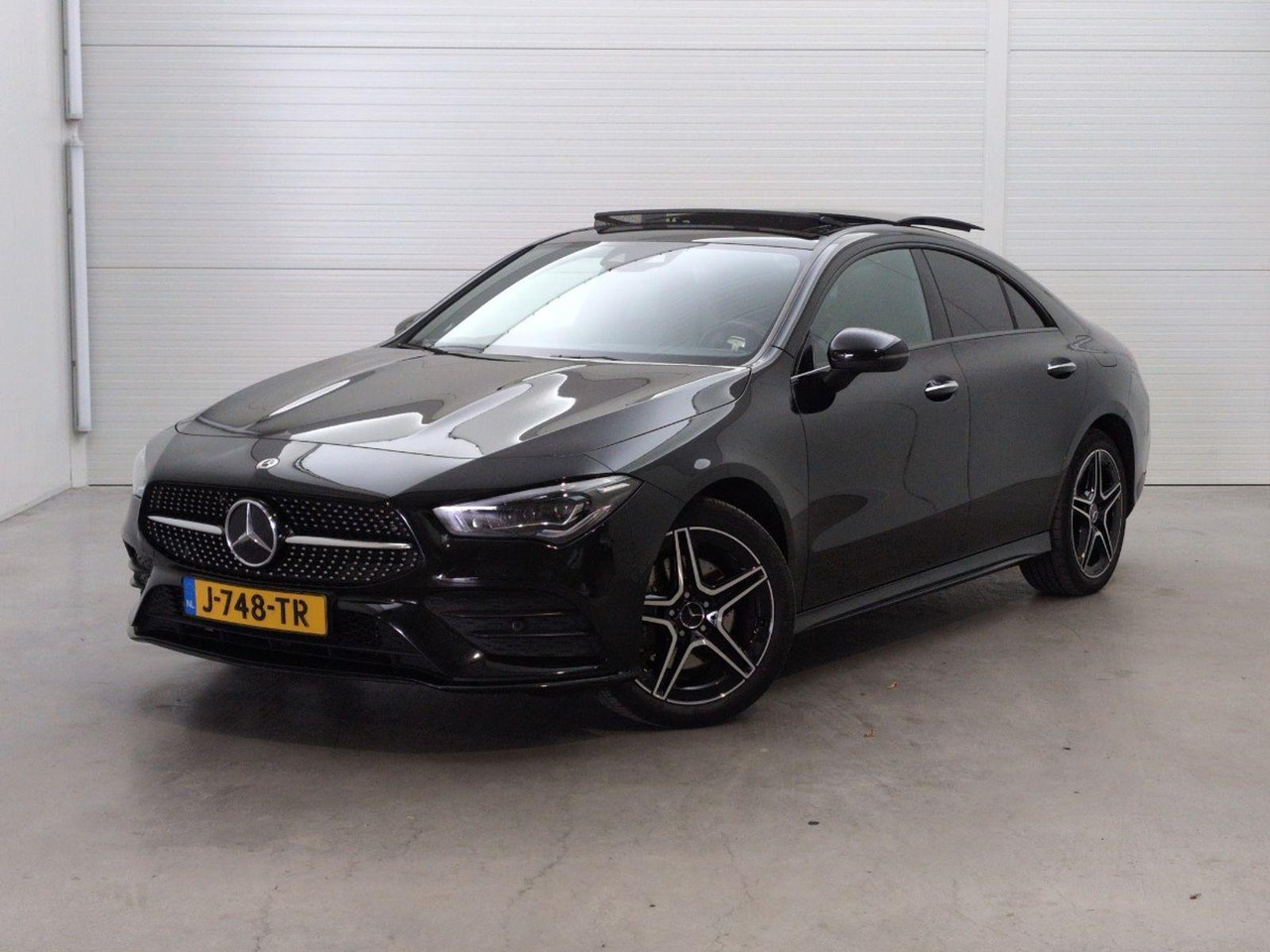 Mercedes-Benz CLA-klasse 250 e Business Solution AMG Limited | 2020 | 241.008 km | Automaat | J748TR | NAP: Logisch - Sedan: picture 1 Mercedes-Benz CLA-klasse 250 e Business Solution AMG Limited | 2020 | 241.008 km | Automaat | J748TR | NAP: Logisch - Sedan: picture 1