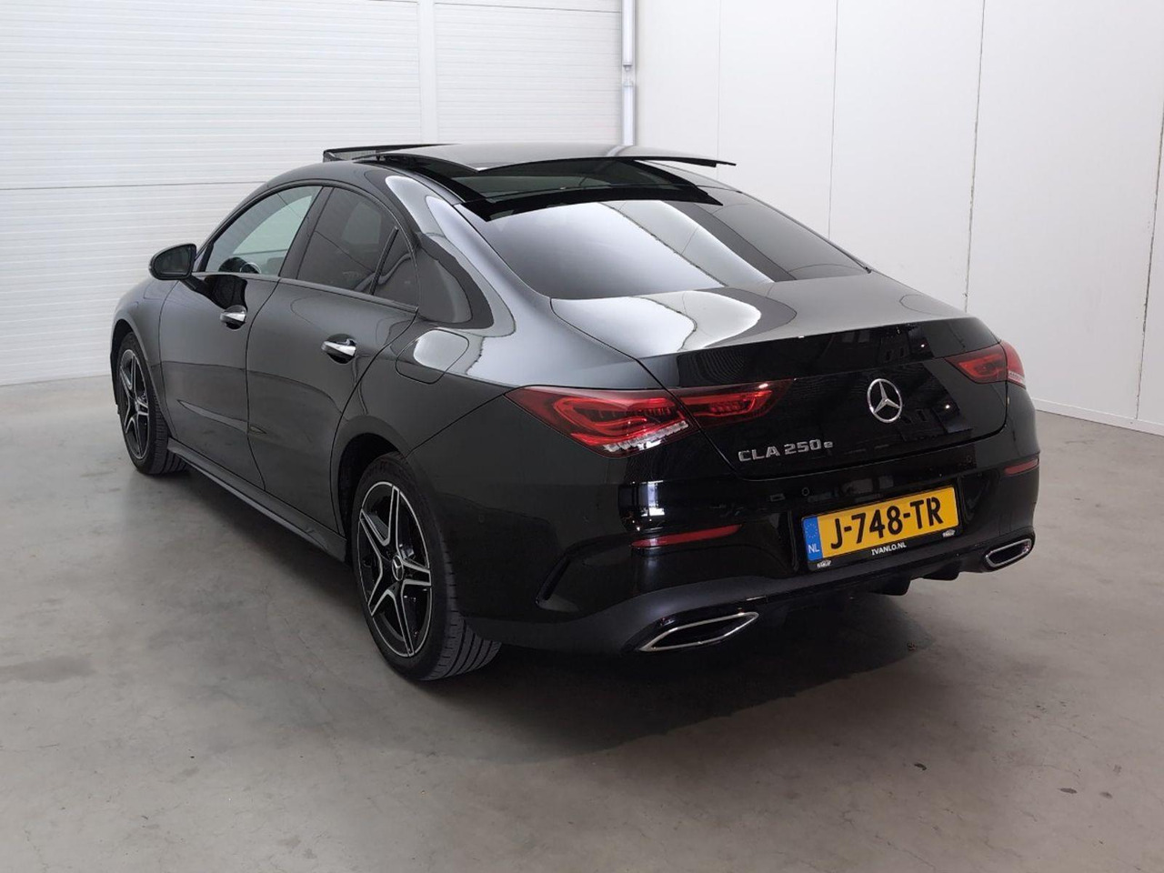 Mercedes-Benz CLA-klasse 250 e Business Solution AMG Limited | 2020 | 241.008 km | Automaat | J748TR | NAP: Logisch - Sedan: picture 3 Mercedes-Benz CLA-klasse 250 e Business Solution AMG Limited | 2020 | 241.008 km | Automaat | J748TR | NAP: Logisch - Sedan: picture 3