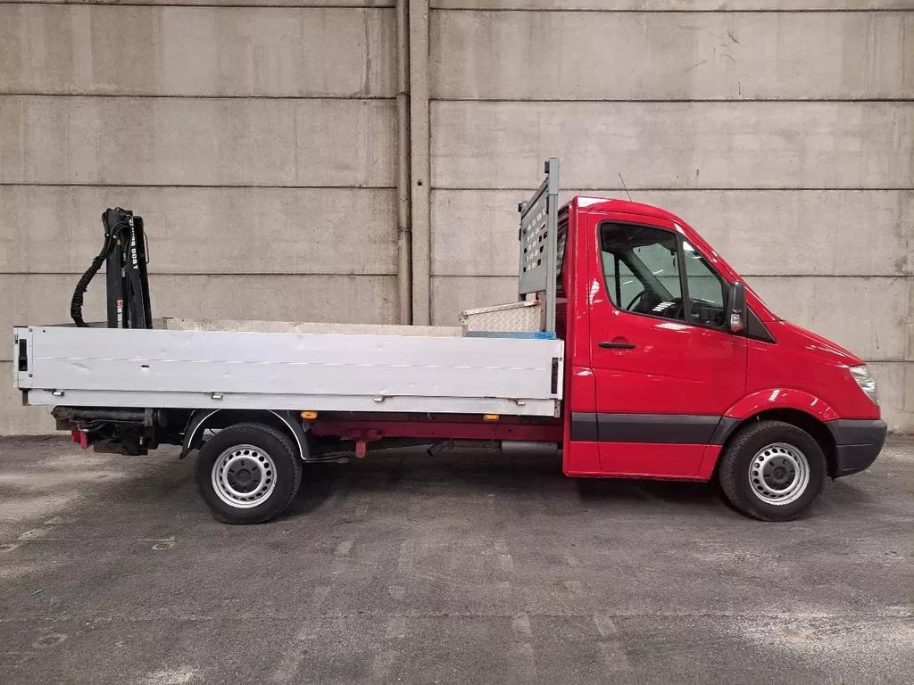 Mercedes-Benz Sprinter 313 2.2 CDI AUT Open laadbak met Hiab 008T kraan 9-VJT-34 213.086 km - Flatbed van: picture 4 Mercedes-Benz Sprinter 313 2.2 CDI AUT Open laadbak met Hiab 008T kraan 9-VJT-34 213.086 km - Flatbed van: picture 4