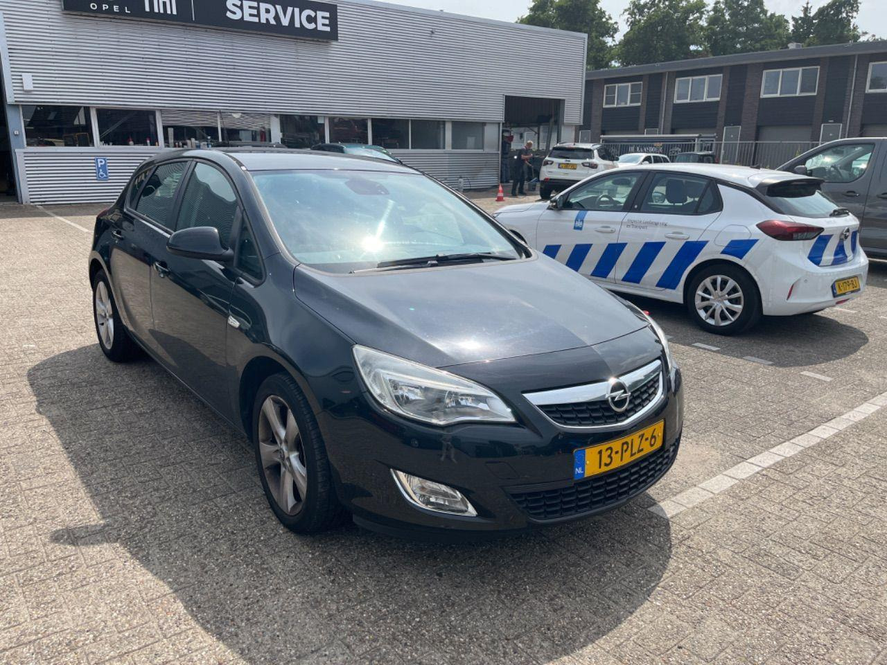 Opel Astra 1.4 Edition | 2011 | 182.546 km | 13PLZ6 | NAP: Logisch - Car: picture 2 Opel Astra 1.4 Edition | 2011 | 182.546 km | 13PLZ6 | NAP: Logisch - Car: picture 2