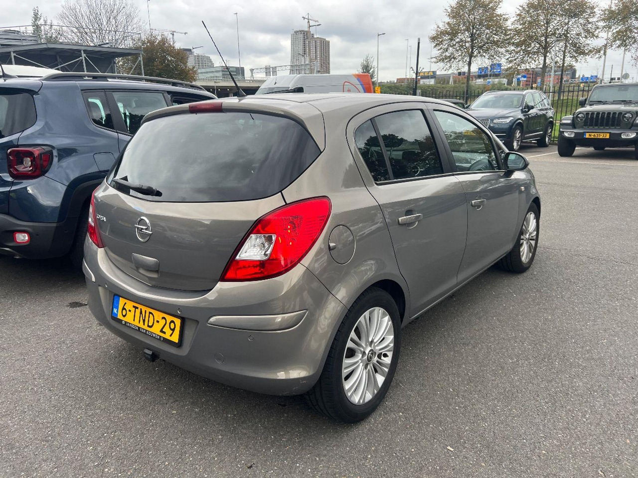 Opel Corsa 1.2 - 16V Cosmo | 2014 | 73.562 km | Automaat | 6TND29 | NAP: Logisch - Hatchback: picture 4 Opel Corsa 1.2 - 16V Cosmo | 2014 | 73.562 km | Automaat | 6TND29 | NAP: Logisch - Hatchback: picture 4