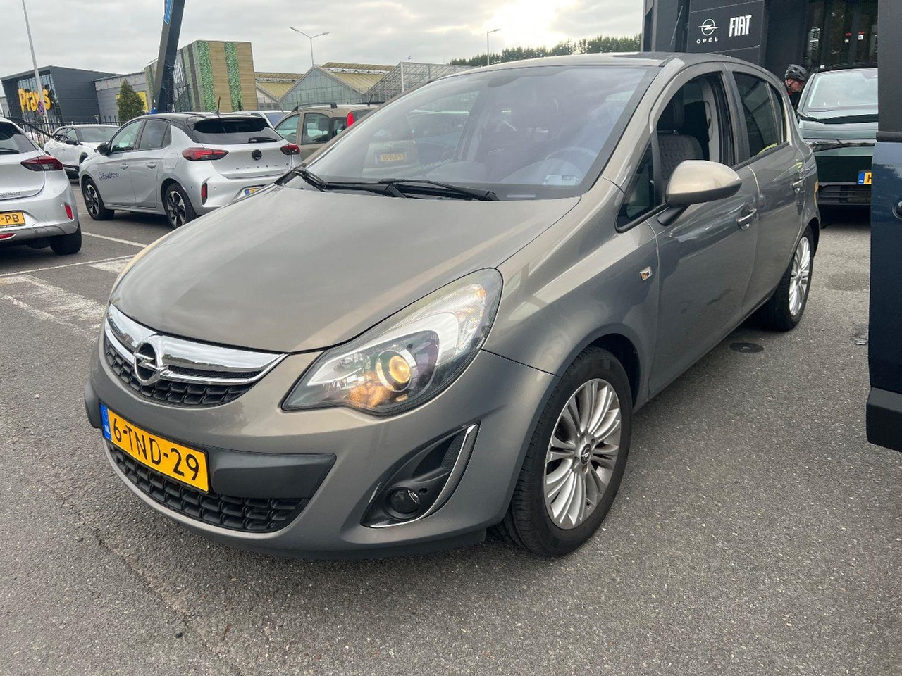 Opel Corsa 1.2 - 16V Cosmo | 2014 | 73.562 km | Automaat | 6TND29 | NAP: Logisch - Hatchback: picture 1 Opel Corsa 1.2 - 16V Cosmo | 2014 | 73.562 km | Automaat | 6TND29 | NAP: Logisch - Hatchback: picture 1