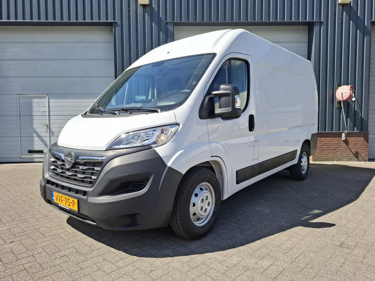 Opel Movano-E L2H2 | 2023 | 82 km | VVF-75-P - Panel van: picture 1 Opel Movano-E L2H2 | 2023 | 82 km | VVF-75-P - Panel van: picture 1