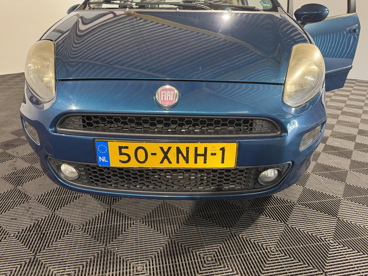 Fiat Punto Evo 1.3 M-Jet Easy | 2012 | 229.305 km | 50-XNH-1 - Other machinery: picture 2 Fiat Punto Evo 1.3 M-Jet Easy | 2012 | 229.305 km | 50-XNH-1 - Other machinery: picture 2