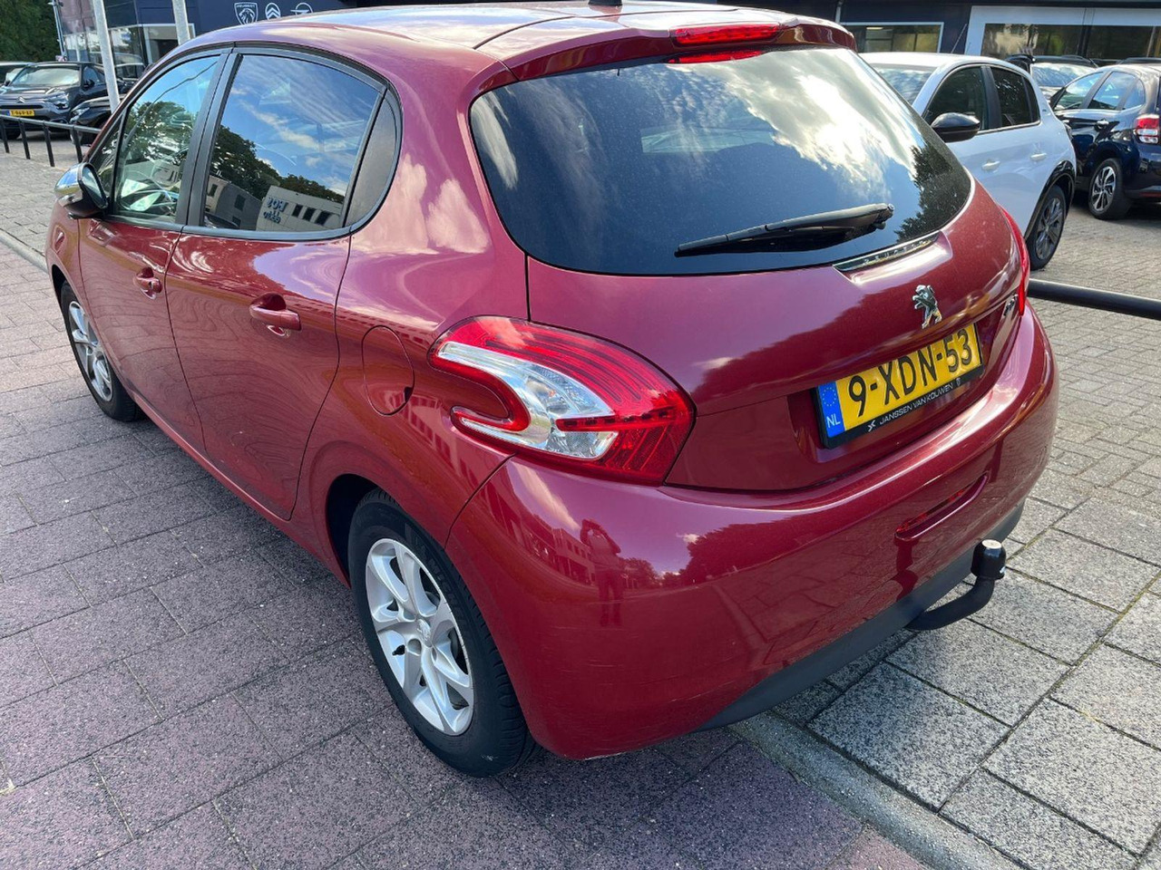 Peugeot 208 1.2 VTi Style | 2014 | 93.815 km | 9XDN53 | NAP: Logisch - Hatchback: picture 3 Peugeot 208 1.2 VTi Style | 2014 | 93.815 km | 9XDN53 | NAP: Logisch - Hatchback: picture 3