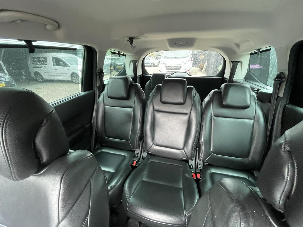 Peugeot 5008 1.6 VTi Blue Lease 7p. 2013 223.407 km 13-ZPV-7 - Car: picture 4 Peugeot 5008 1.6 VTi Blue Lease 7p. 2013 223.407 km 13-ZPV-7 - Car: picture 4