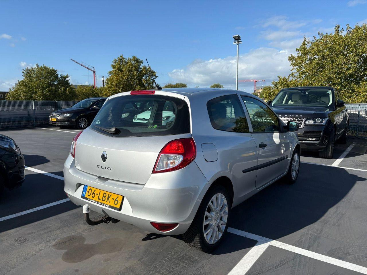 Renault Clio 1.2 TCe Special Line | 2010 | 130.181 km | 06LBK6 | NAP: Logisch - Hatchback: picture 4 Renault Clio 1.2 TCe Special Line | 2010 | 130.181 km | 06LBK6 | NAP: Logisch - Hatchback: picture 4