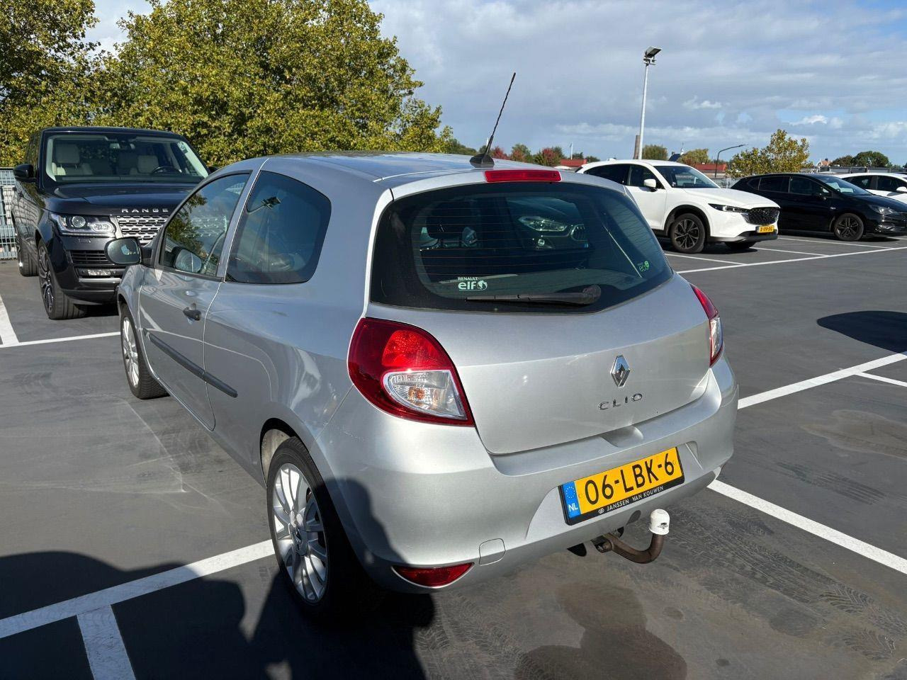 Renault Clio 1.2 TCe Special Line | 2010 | 130.181 km | 06LBK6 | NAP: Logisch - Hatchback: picture 3 Renault Clio 1.2 TCe Special Line | 2010 | 130.181 km | 06LBK6 | NAP: Logisch - Hatchback: picture 3