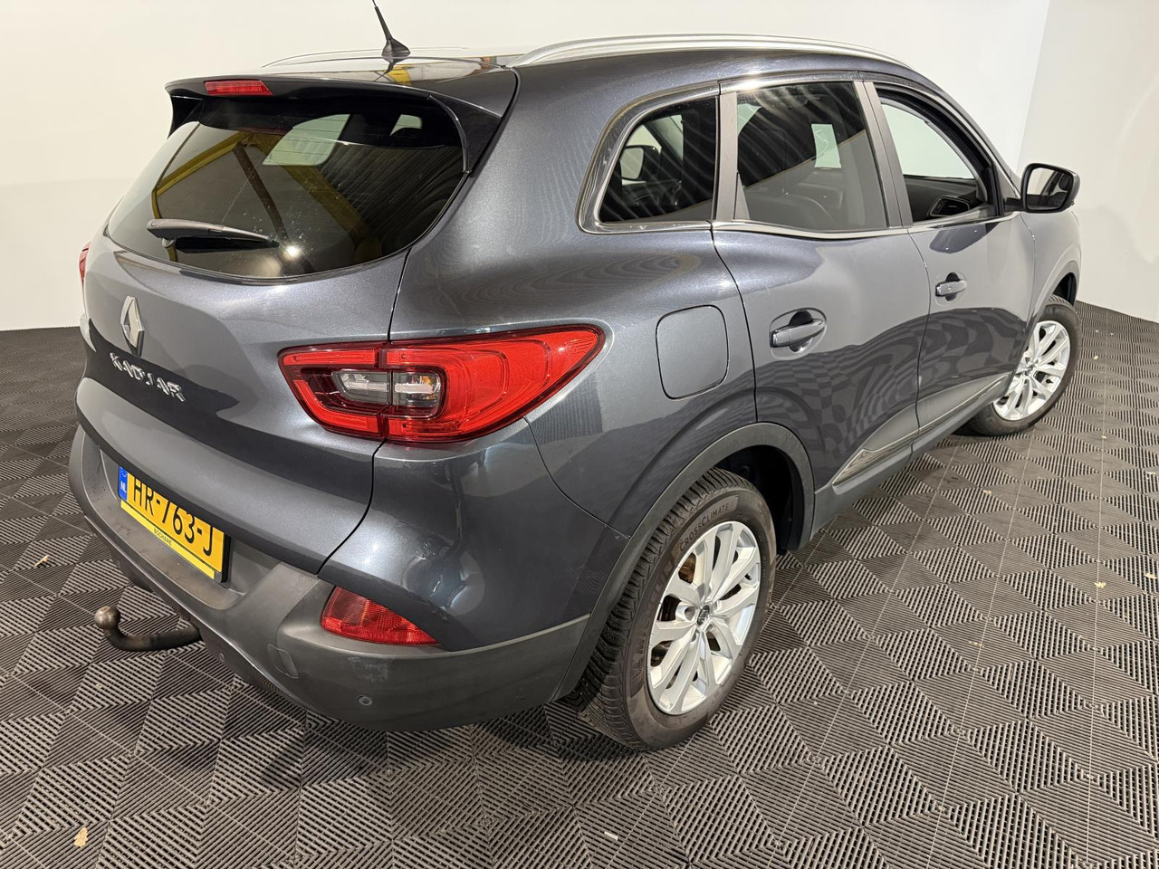 Renault | Kadjar | 1.2 TCe Intens | 2015 | 187.621 km | HR763J | Logisch - SUV: picture 4 Renault | Kadjar | 1.2 TCe Intens | 2015 | 187.621 km | HR763J | Logisch - SUV: picture 4