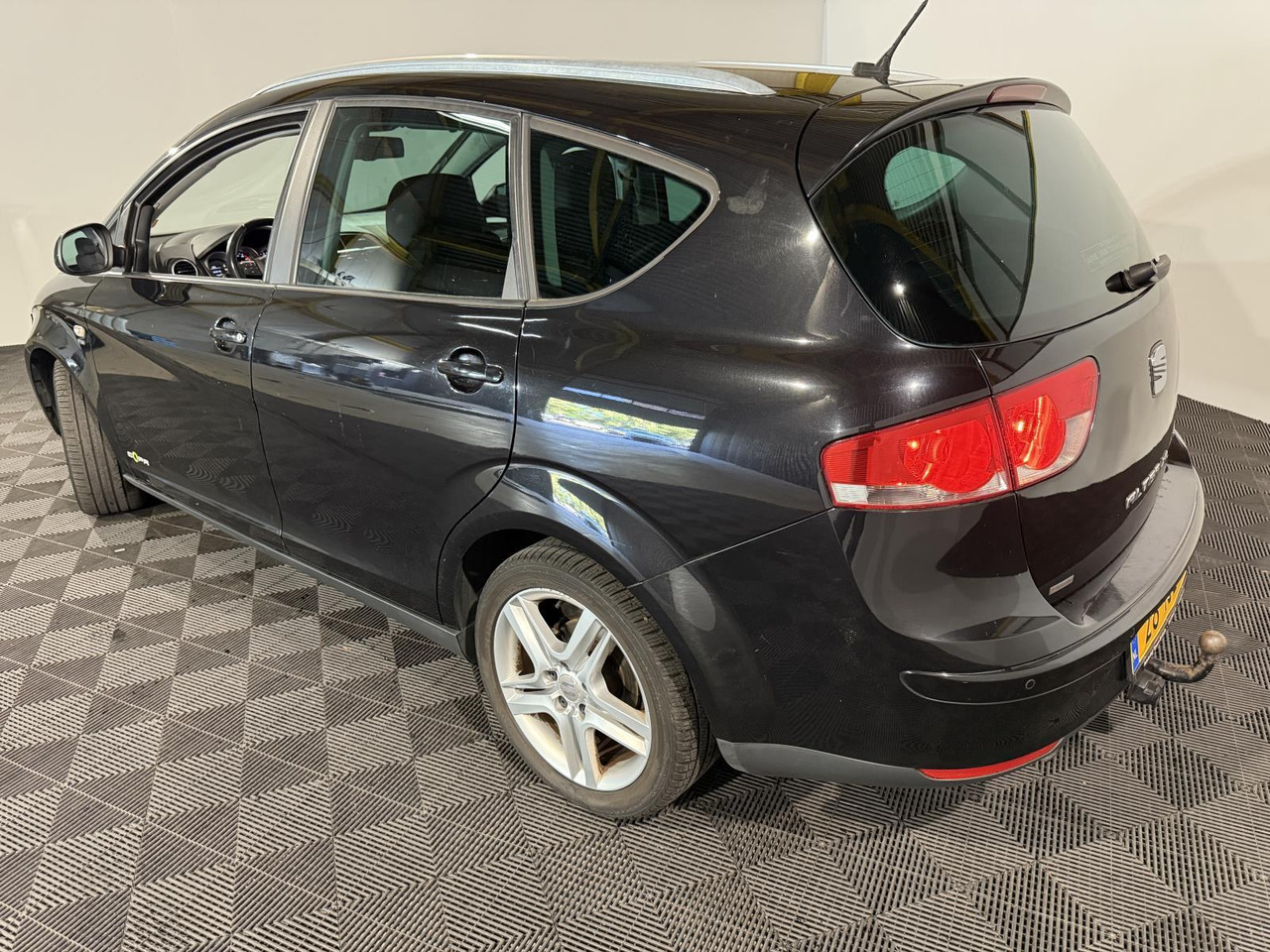 Car SEAT | Altea XL | 1.2 TSI Ecomotive Businessline COPA | 2012 | 274.939 km | 28TJZ5 | Logisch: picture 8