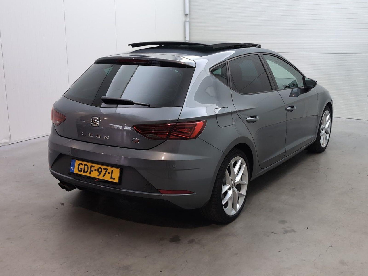 SEAT Leon 1.8 TSI FR Business Intense | 2018 | 158.529 km | Automaat | GDF97L | NAP: Geen oordeel - Hatchback: picture 4 SEAT Leon 1.8 TSI FR Business Intense | 2018 | 158.529 km | Automaat | GDF97L | NAP: Geen oordeel - Hatchback: picture 4