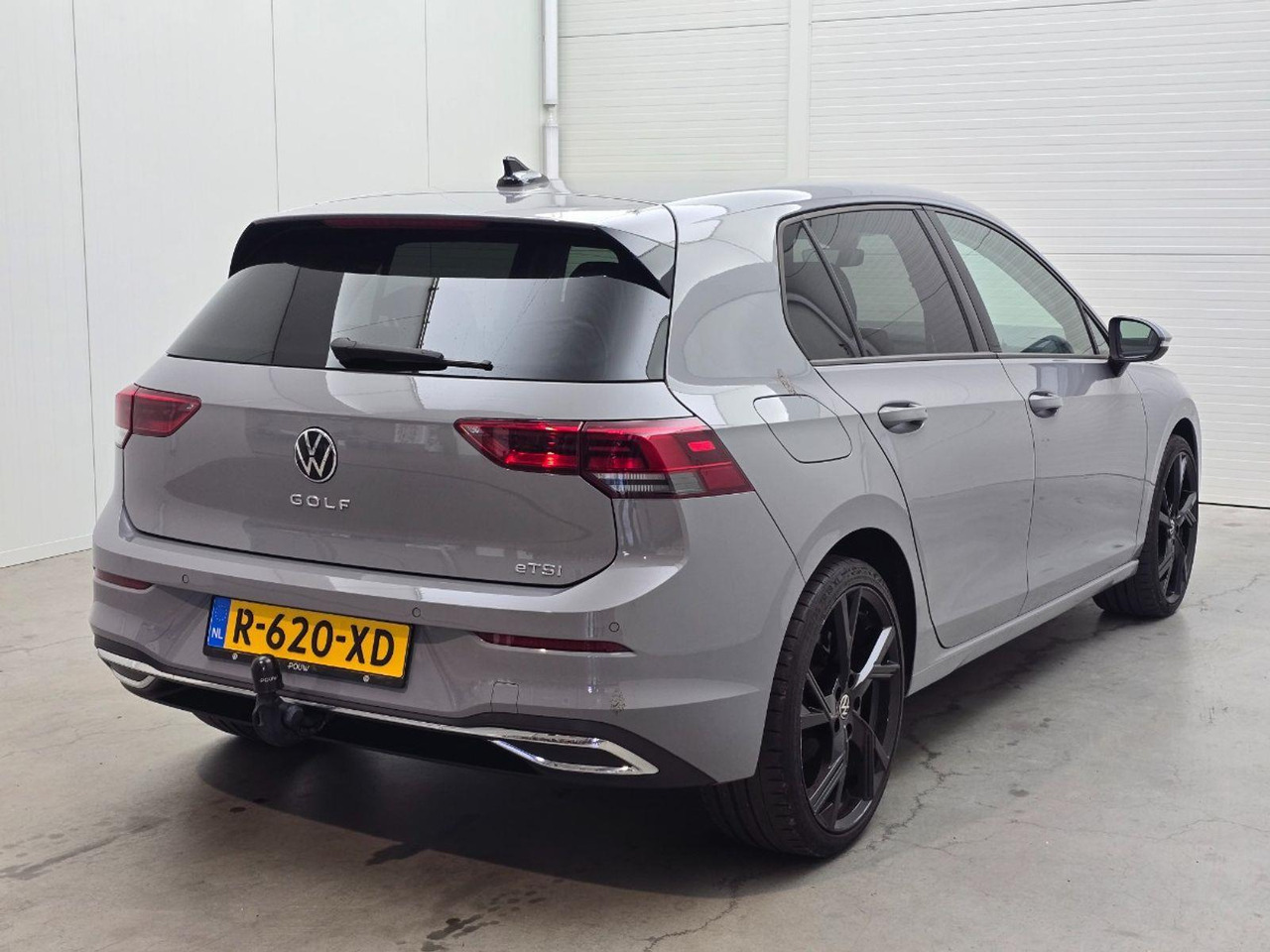 Volkswagen Golf 1.5 eTSI R - Line Business+ | 2022 | 46.250 km | Automaat | R620XD | NAP: Geen oordeel - Hatchback: picture 4 Volkswagen Golf 1.5 eTSI R - Line Business+ | 2022 | 46.250 km | Automaat | R620XD | NAP: Geen oordeel - Hatchback: picture 4
