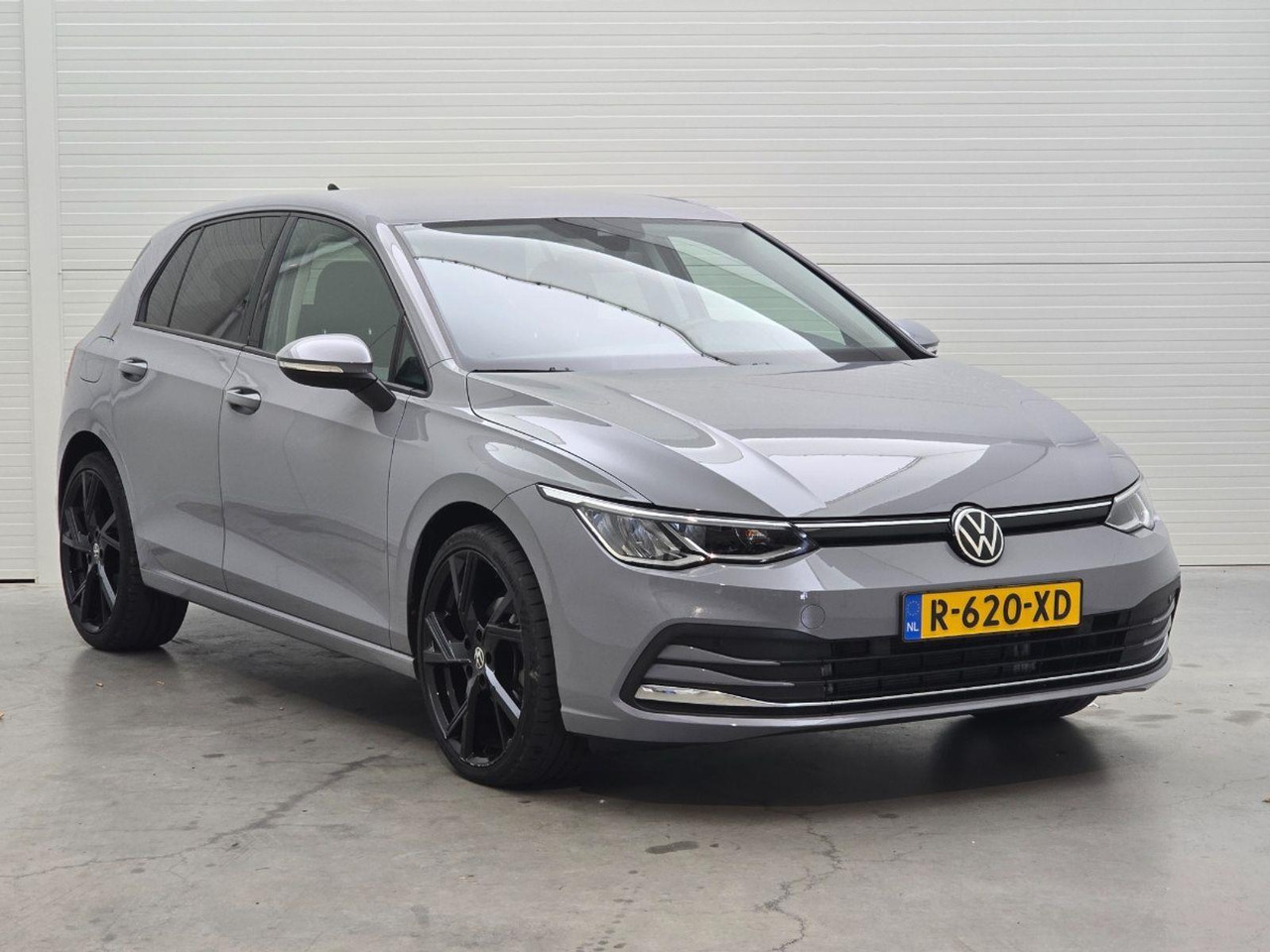 Volkswagen Golf 1.5 eTSI R - Line Business+ | 2022 | 46.250 km | Automaat | R620XD | NAP: Geen oordeel - Hatchback: picture 2 Volkswagen Golf 1.5 eTSI R - Line Business+ | 2022 | 46.250 km | Automaat | R620XD | NAP: Geen oordeel - Hatchback: picture 2