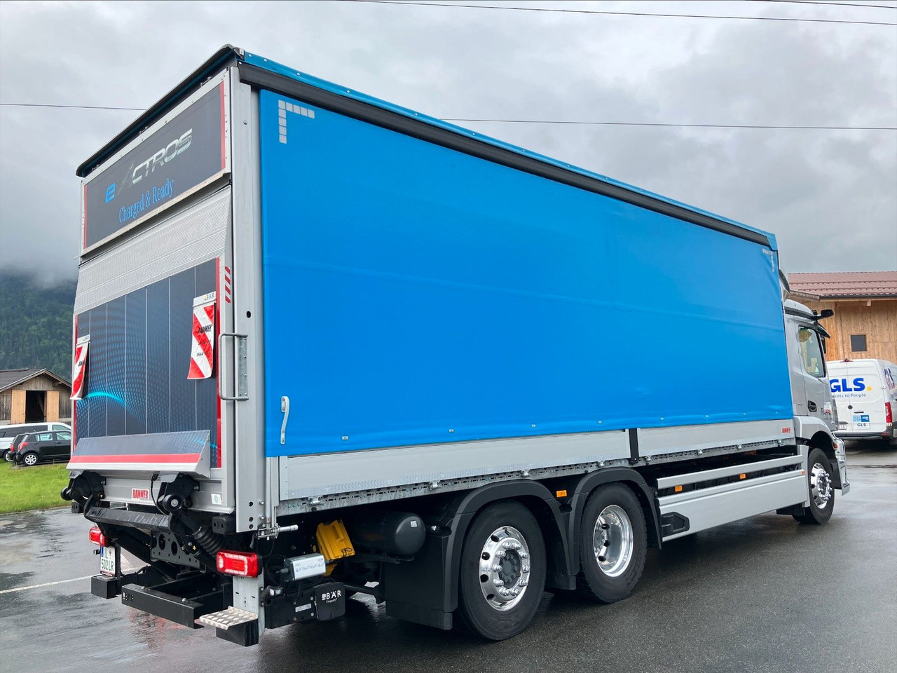 Mercedes-Benz eActros 400L 6x2 - Curtainsider truck, Electric truck: picture 3 Mercedes-Benz eActros 400L 6x2 - Curtainsider truck, Electric truck: picture 3
