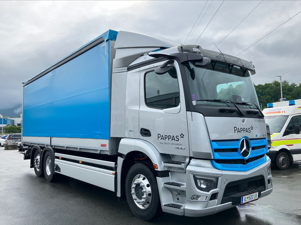 Mercedes-Benz eActros 400L 6x2 - Curtainsider truck, Electric truck: picture 4 Mercedes-Benz eActros 400L 6x2 - Curtainsider truck, Electric truck: picture 4