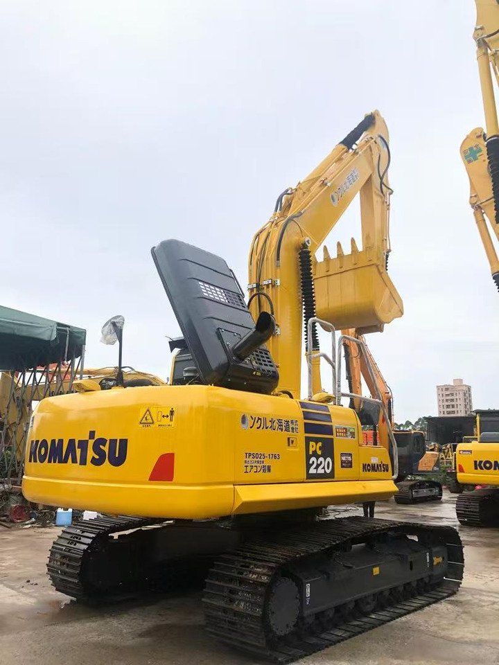 KOMATSU PC220 - Crawler excavator: picture 4 KOMATSU PC220 - Crawler excavator: picture 4