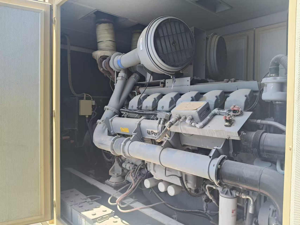 PERKINS 4012-46TWG3A - Generator set: picture 5 PERKINS 4012-46TWG3A - Generator set: picture 5
