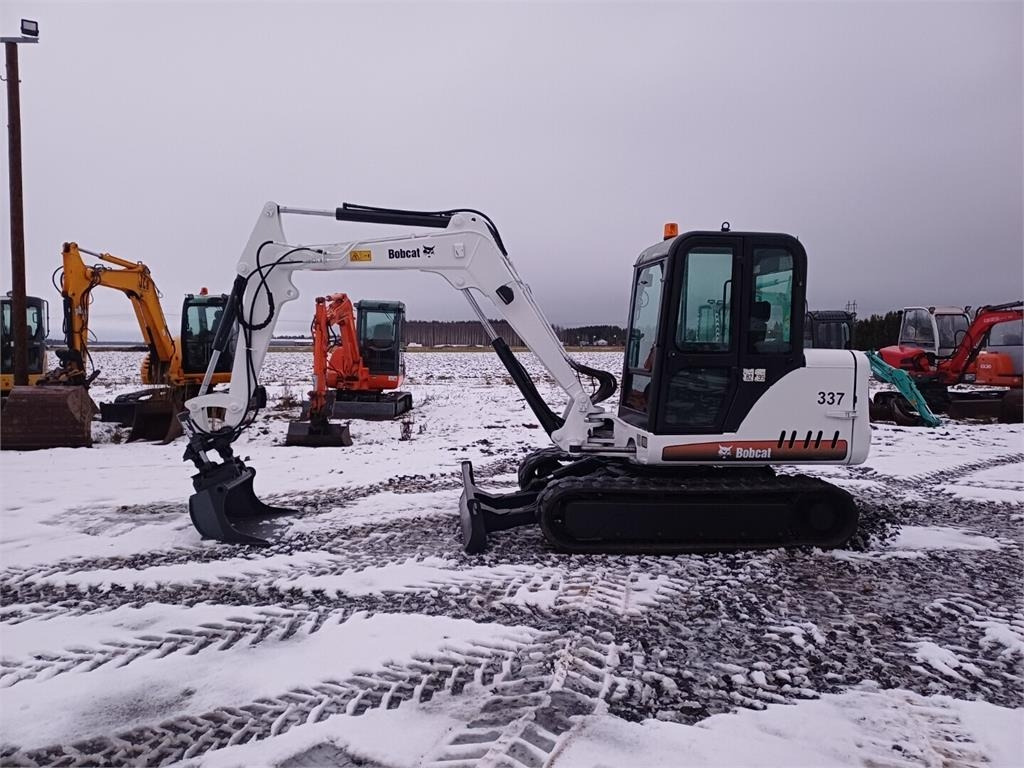 Bobcat 337D Kallistuvalla liittimellä - Mini excavator: picture 2 Bobcat 337D Kallistuvalla liittimellä - Mini excavator: picture 2