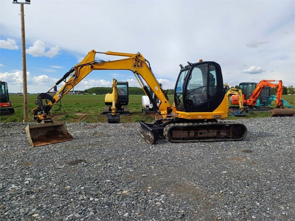 JCB 8080 pyörittäjällä - Mini excavator: picture 2 JCB 8080 pyörittäjällä - Mini excavator: picture 2