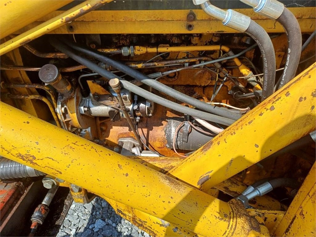 Backhoe loader Massey Ferguson 50B traktorikaivuri: picture 10